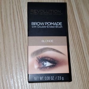 Makeup Revolution brow pomade New in box!